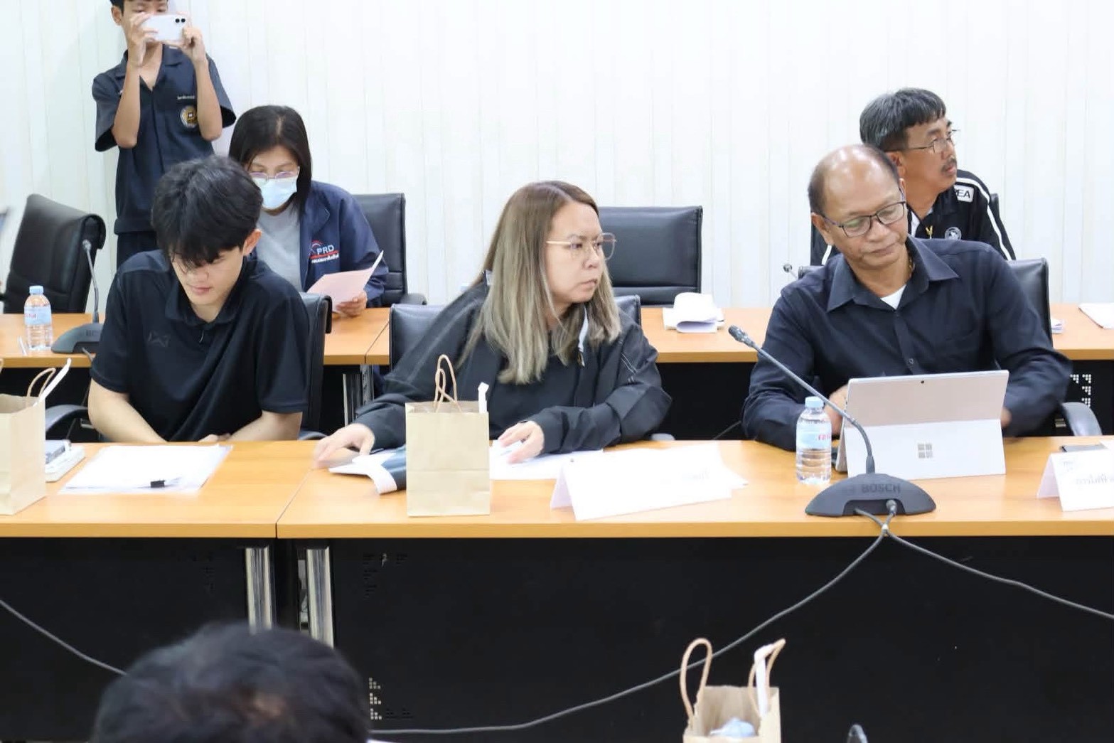 title - ประชุมแก้ไขปัญหาความเดือดร้อน